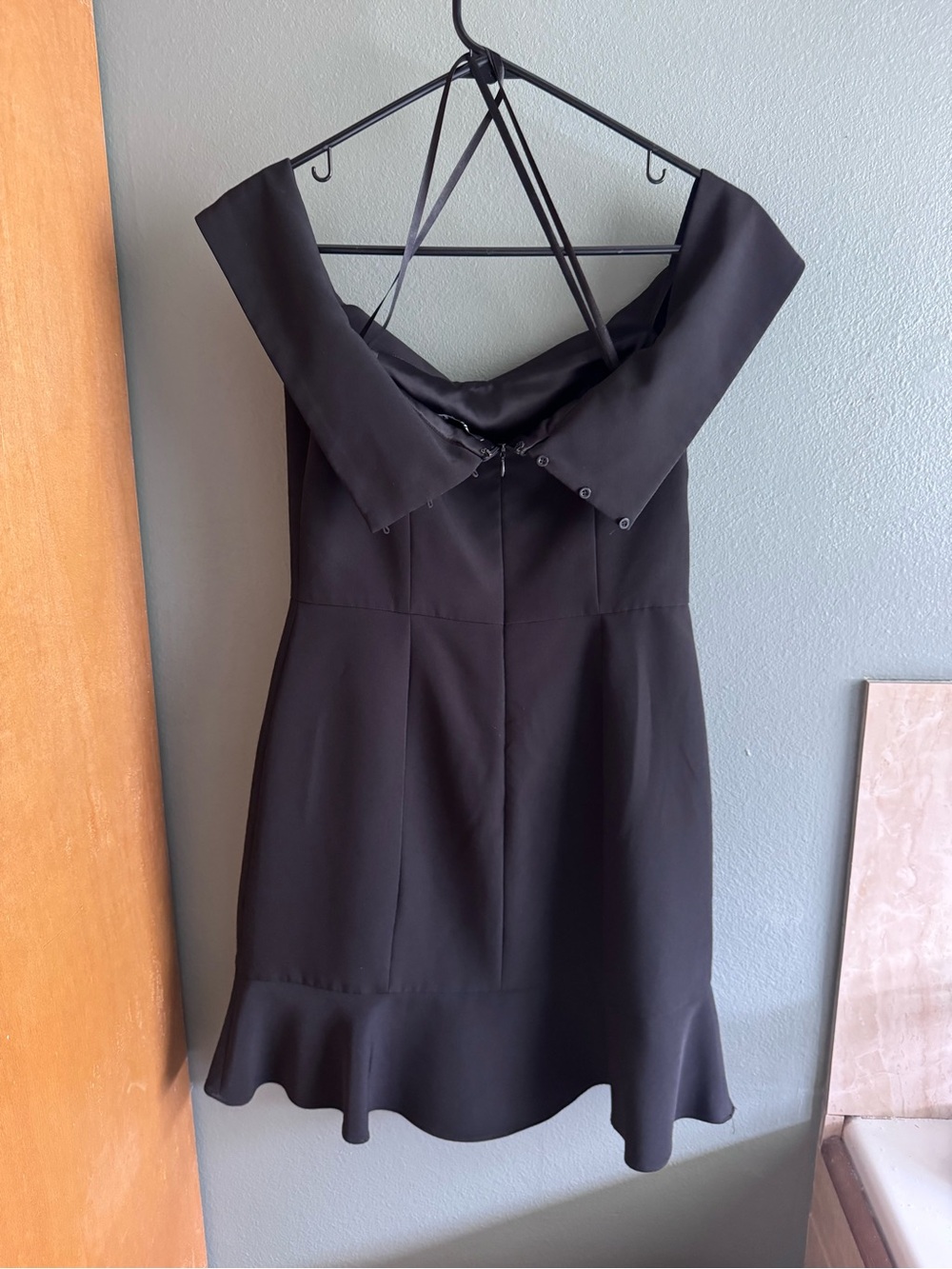 Gianni Bini Black One-Shoulder Ruffle-Hem Dress